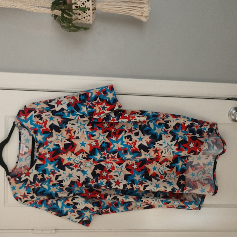 Lularoe graphic ⭐ print Irma T-shirt size Large